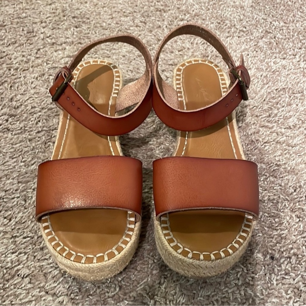 universal thread sandal
